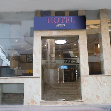 Hotel Aries New Delhi Extérieur photo