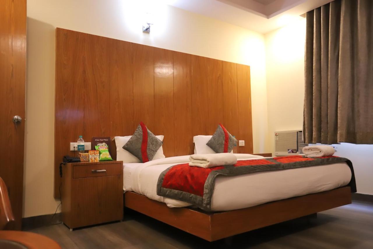 Hotel Aries New Delhi Extérieur photo