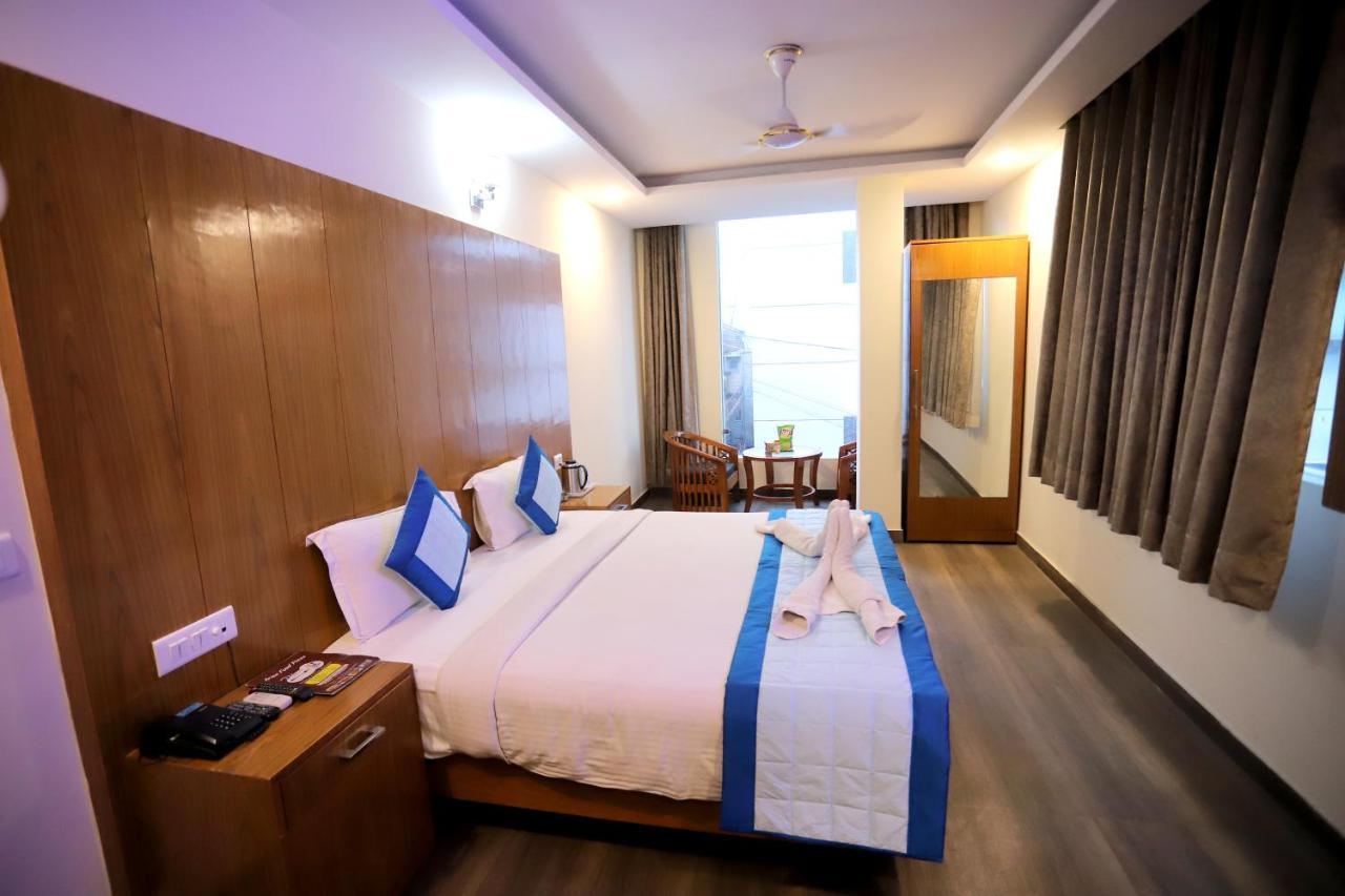 Hotel Aries New Delhi Extérieur photo